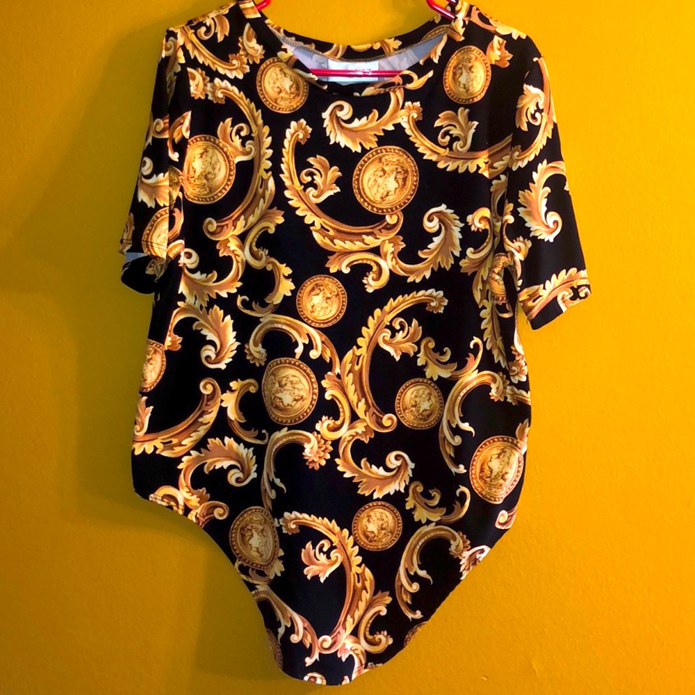 Gold Coin High-Low Top